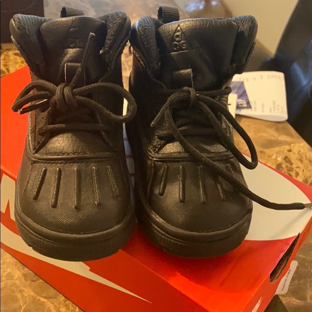 Nike boots